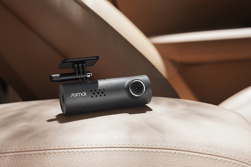 Kamera samochodowa bez wyświetlacza - minimalizm i nowoczesna obsługa